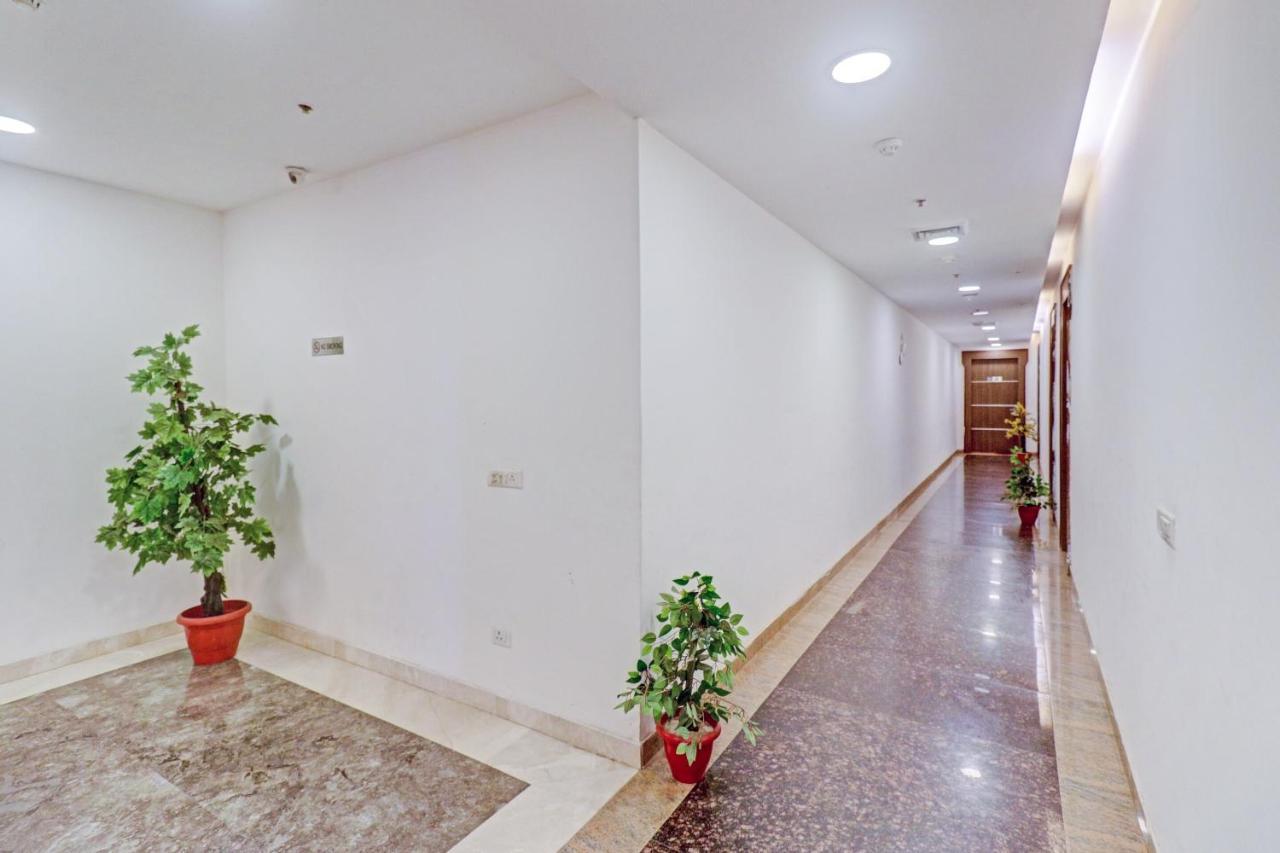 Oyo Townhouse 484 Sanskriti Hotel Delhi Kültér fotó